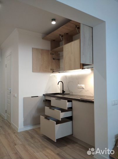 Компактная кухня/кухня в студию на заказ по эскизу