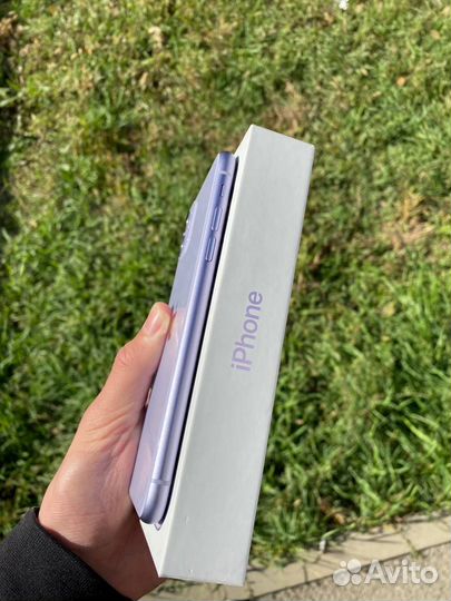iPhone 11, 64 ГБ