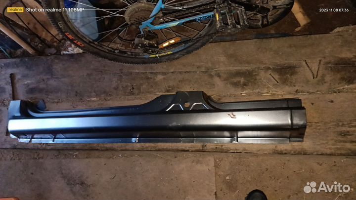 Порог левый Kalina