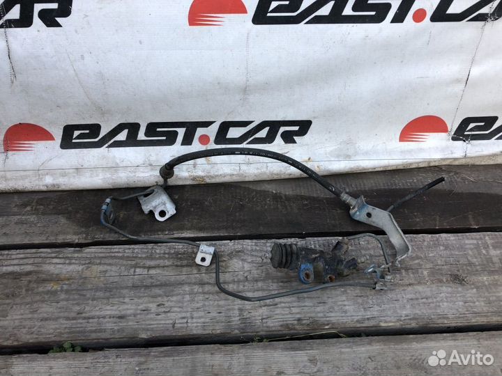 Рабочий цилиндр сцепления Toyota Celica ZZT231 2ZZ