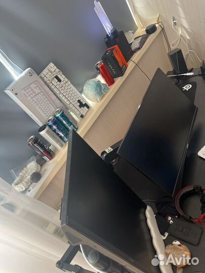 2 монитора acer. 240hz и 390hz