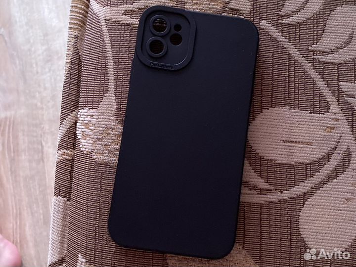 Чехол на iPhone 11