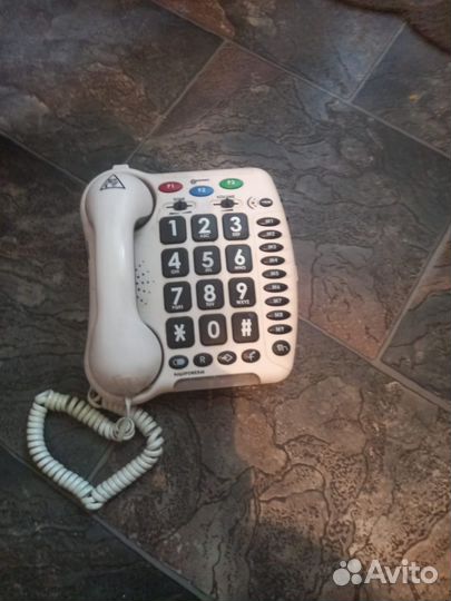 Кнопочный телефон