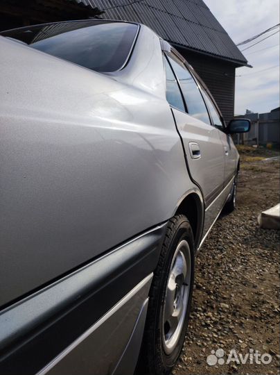 Toyota Carina 1.8 AT, 1985, 360 000 км