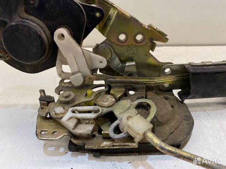 Замок боковой двери передний левый Byd F3 седан