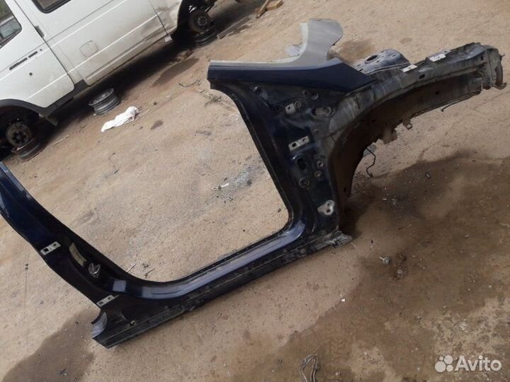 Четверть передний правый Ford Focus 3 pnda 2012