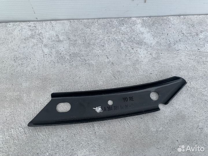 Кронштейн бампера Mercedes X204 A2048810406