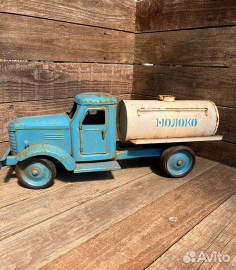 Винтажная игрушка СССР Молоко зис-150