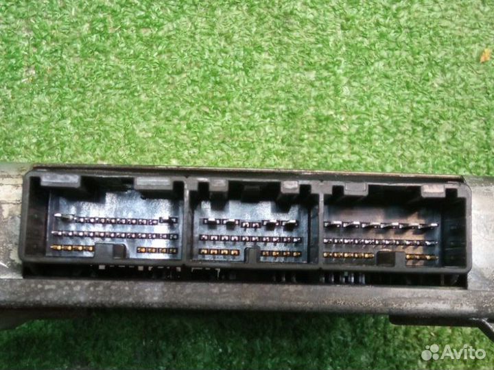 Блок управления подвеской Toyota Land Cruiser