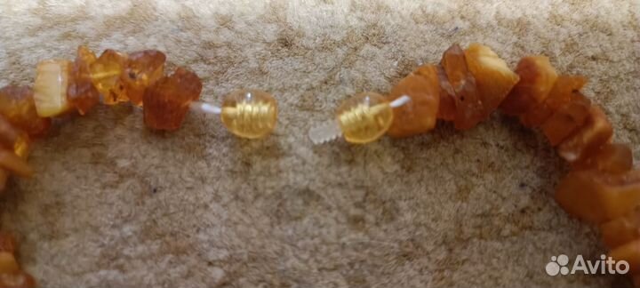 Янтарные бусы