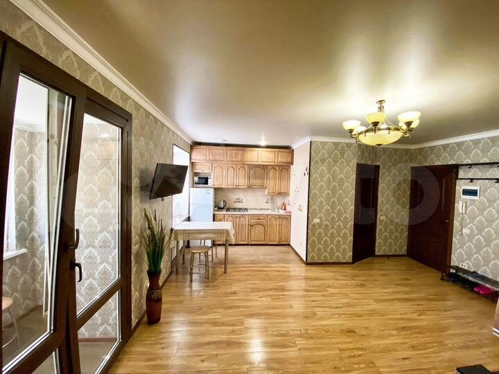 2-к. квартира, 60 м², 2/4 эт.