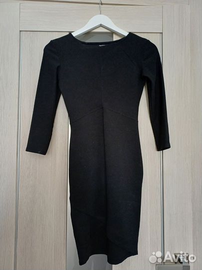 Платье чёрное Bershka