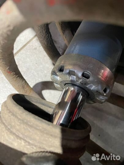 Амортизаторы KYB Ultra NEW SR для Forester SG9