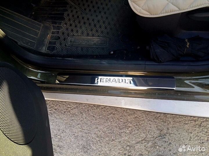 Накладки на пороги Renault
