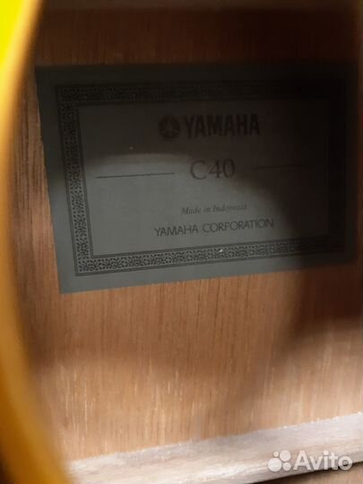 Классическая гитара yamaha c40