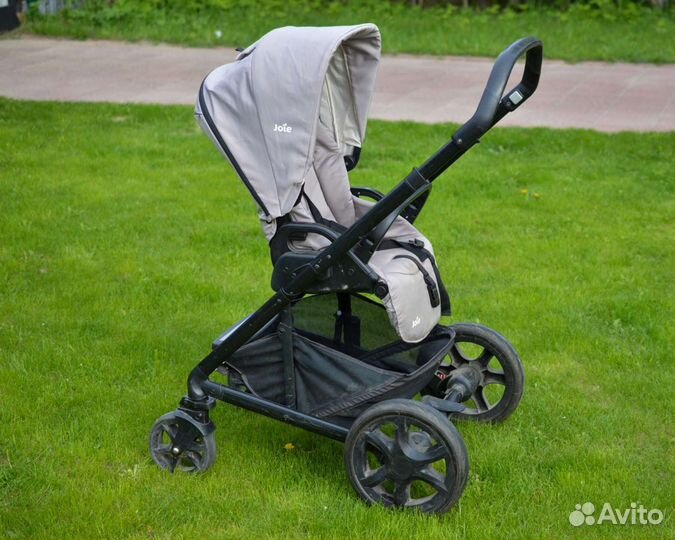 Коляска прогулочная Joie