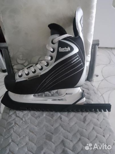 Коньки хоккейные