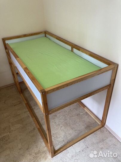 Детская кровать Икеа Кюра с матрасом и пологом