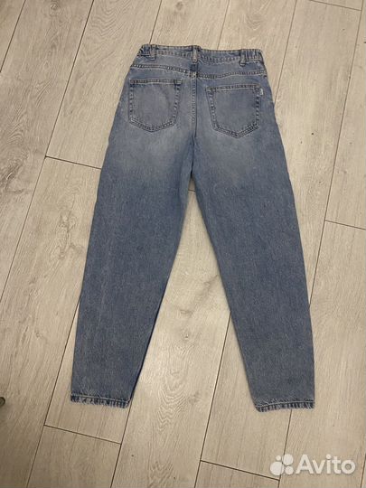 Джинсы bershka