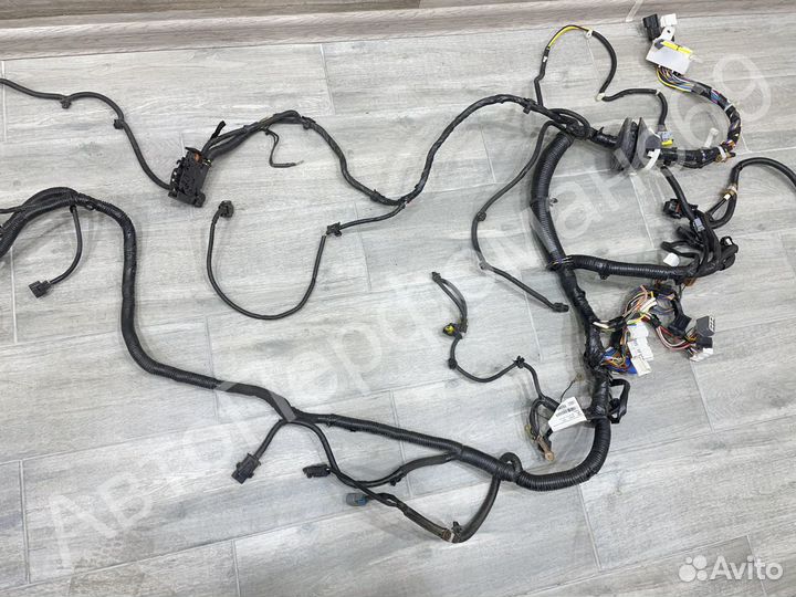 Проводка моторного отсека Nissan Qashqai J10