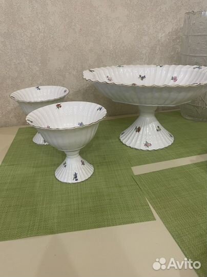 Фруктовая ваза с конфетницами