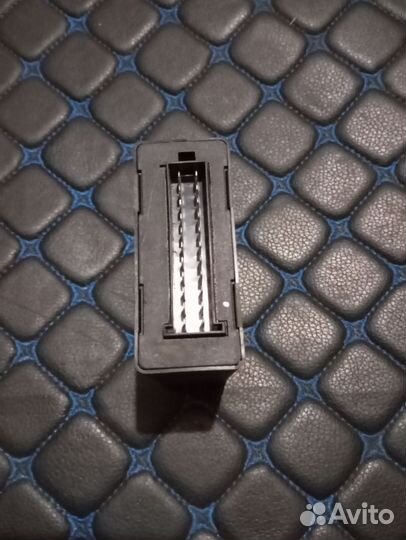 Блок управления подвеской Renault Logan 2