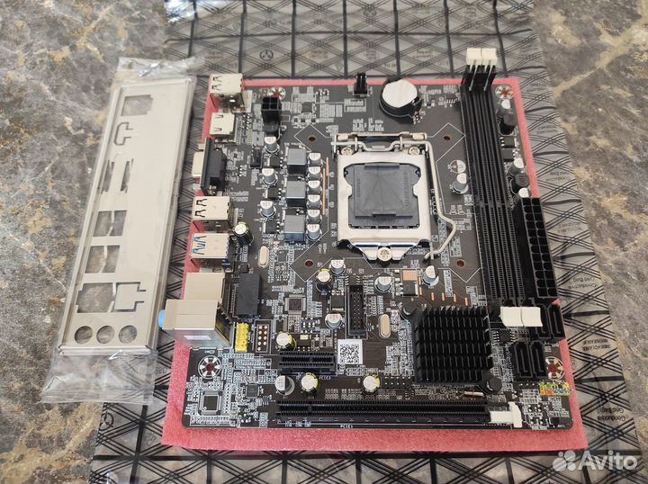 Абсолютно новая плата сокет 1155 (usb 3.0,SATA 3)
