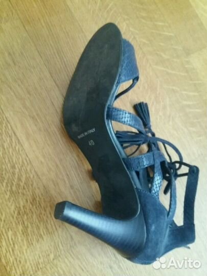 Босоножки синие