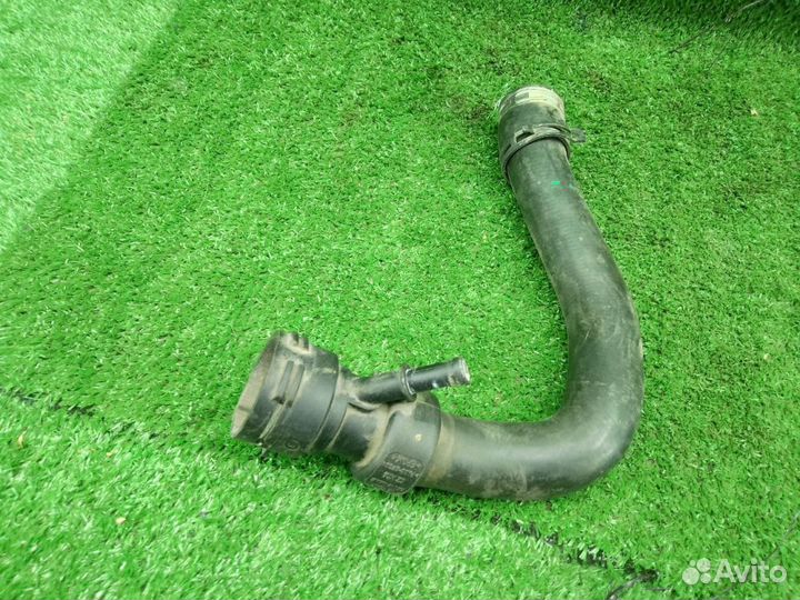 Патрубок радиатора верхний Audi A4 B7 4067