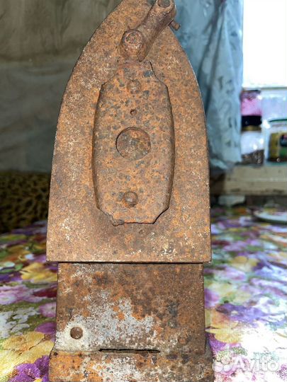 Утюг старинный угольный