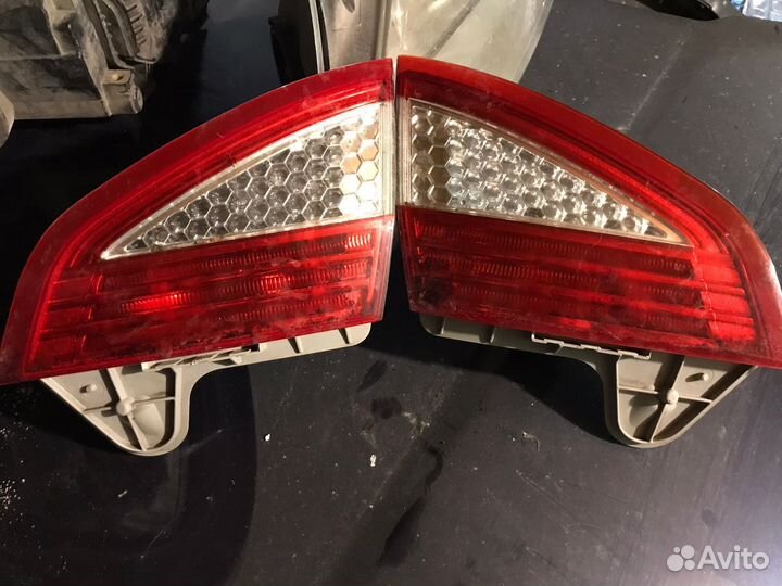 Задние фары Ford Mondeo 4