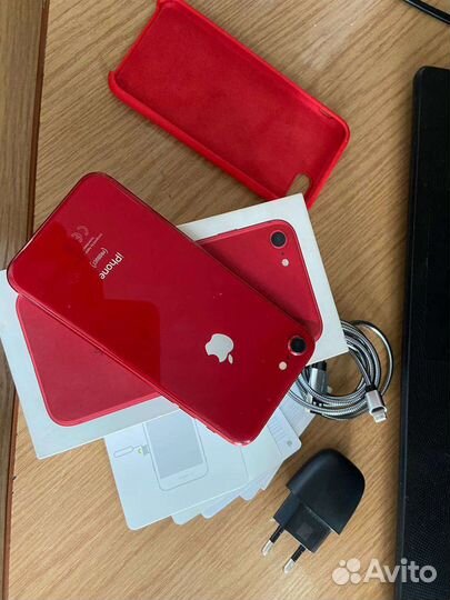 Телефон iPhone 8 64 gb