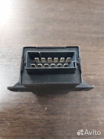 Блок управления центральным замком Mercedes G 320