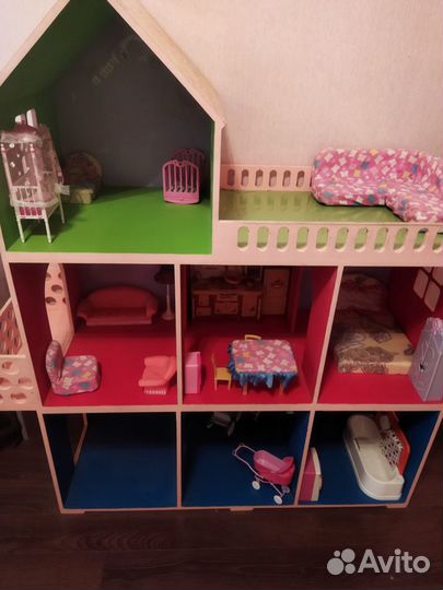 Домик с мебелью в комплекте