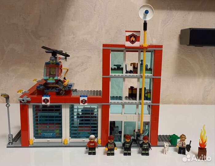 Lego city 60004 пожарная станция