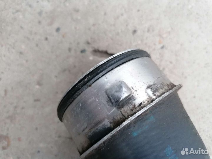 Патрубок интеркулера Фольксваген Пассат Б6