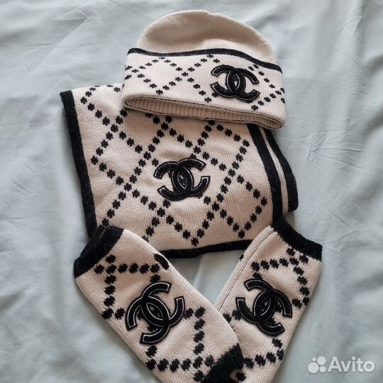 Комплект шапка шарф и варежки