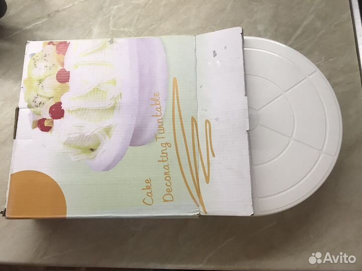 Поворотный столик для торта