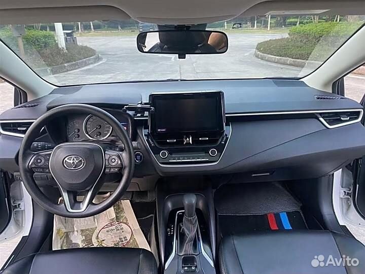 Toyota Corolla 1.2 CVT, 2023, 30 000 км