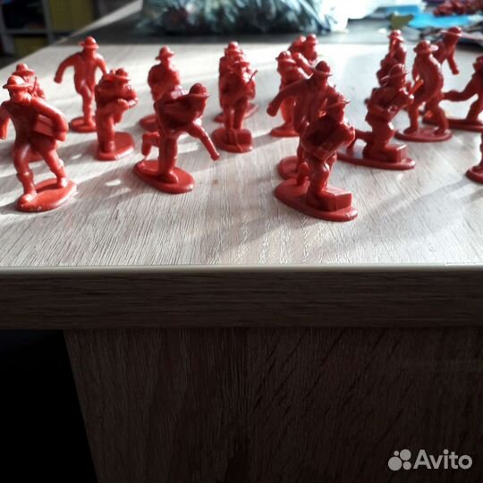 Игрушки Солдатики пожарники