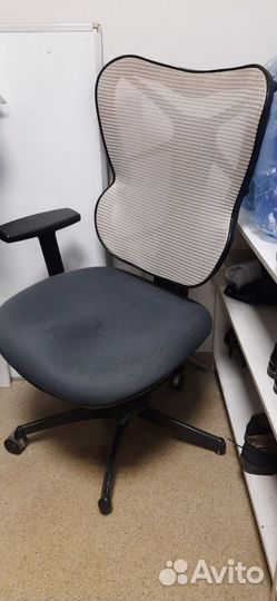Стулья офисные б/у