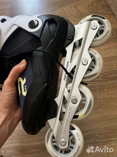 Роликовые коньки