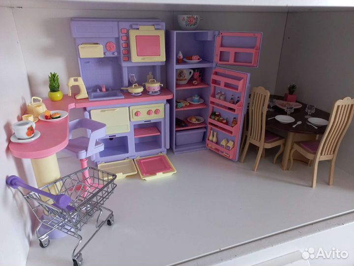 Кухня для кукол барби с посудой и продуктами