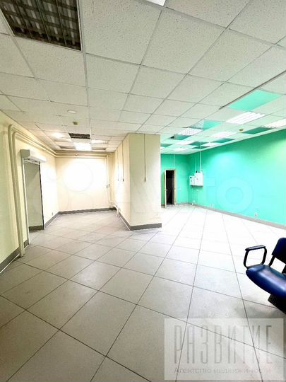 Продается коммерческая, 136 кв.м., 1/17 эт