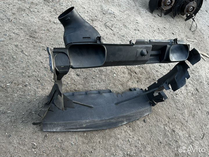 Диффузор кассеты радиаторов W209 CLK500