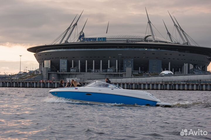 Прогулка на катере по заливу