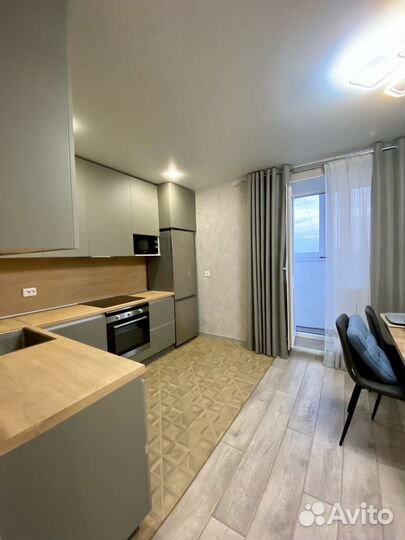 Кухня под потолок из мдф на заказ в Новосибирске