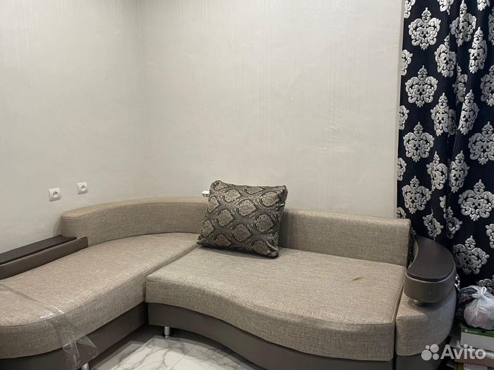 Угловой диван бу