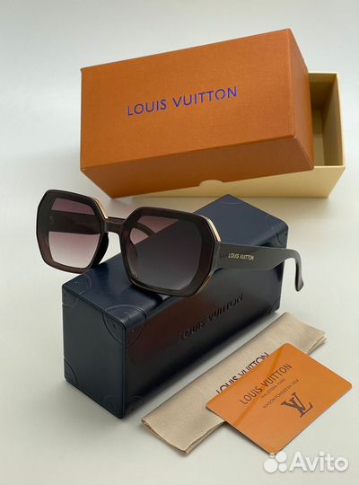 Солнцезащитные очки Louis Vuitton