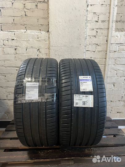 Michelin Pilot Sport 4 SUV 295/35 R21 и 265/40 R21 107Y